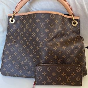 Louis Vuitton Artsy bag and wallet